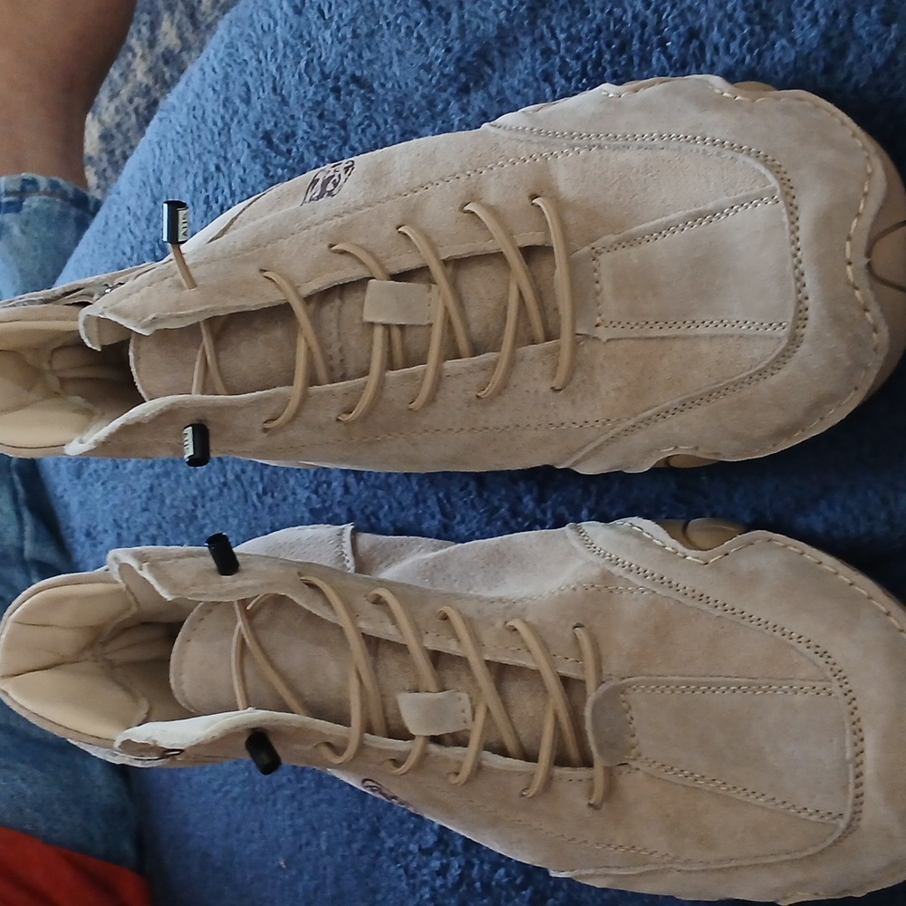 CLOHOO LEATHER BOOTIE, size 12.5, color nude or light tan